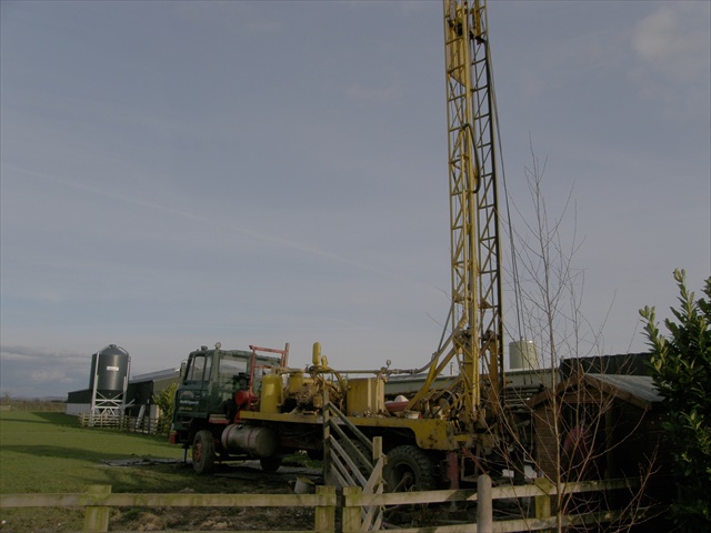 rotary-drilling-and-mud-flush